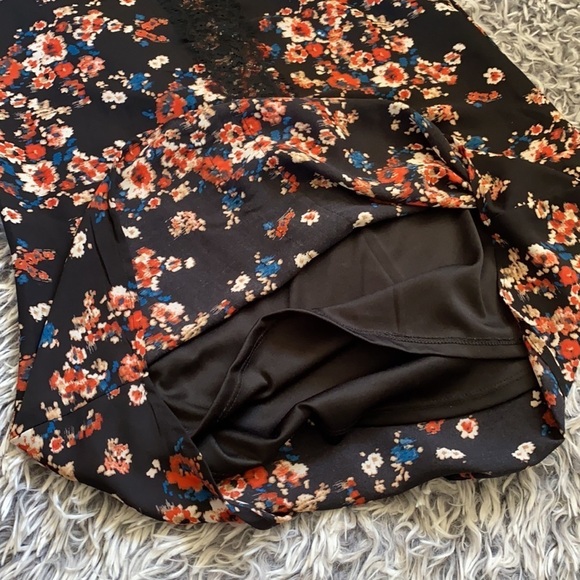 Socialite Black Floral Lace Tunic Dress Size Small - Picture 10 of 13